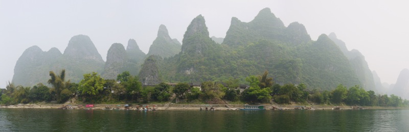 Sugarcone karst mountains at the Li River near Yangshuo